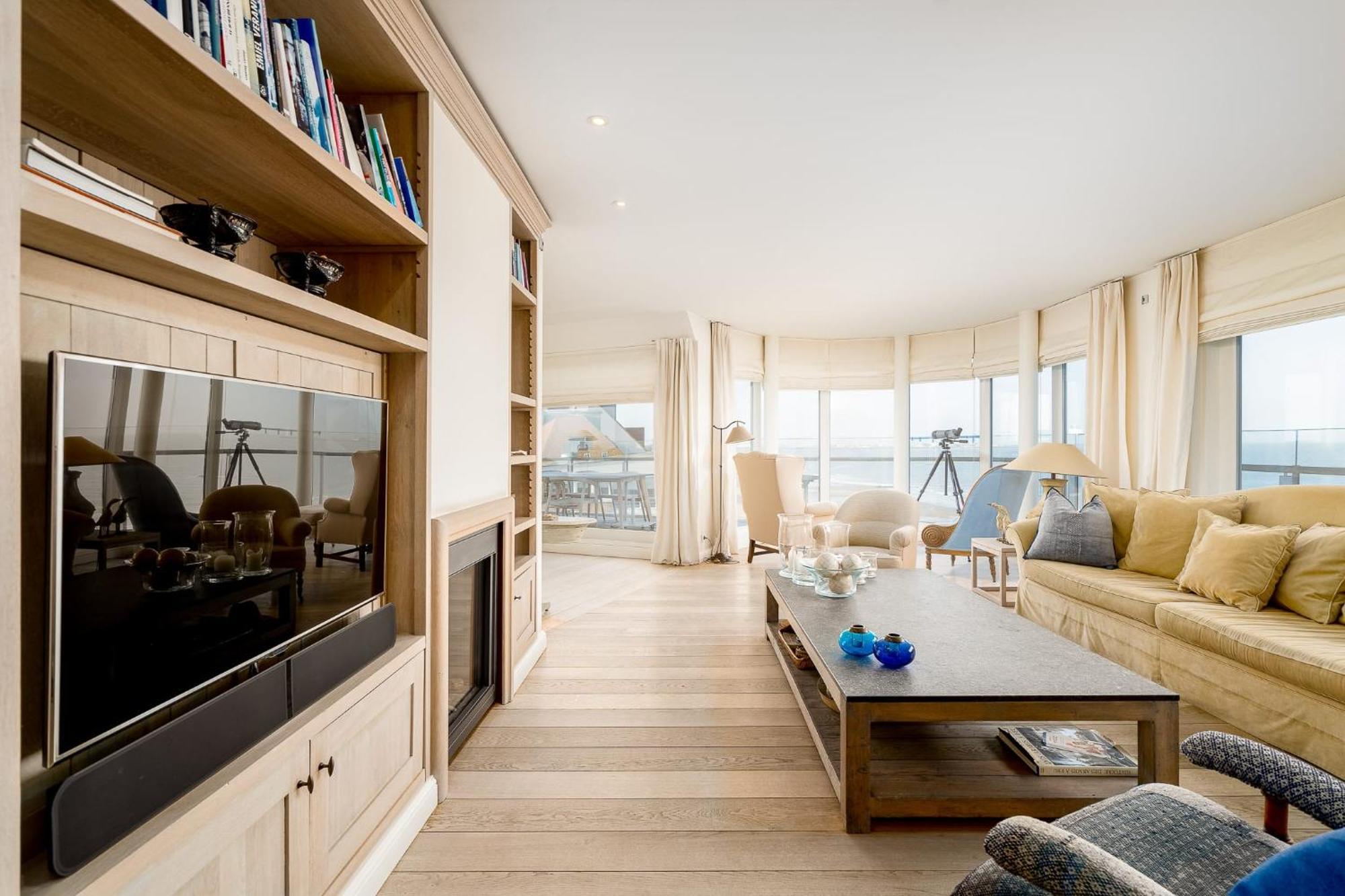 Huswell - Stunning Penthouse With Amazing View And Parking Knokke-Heist