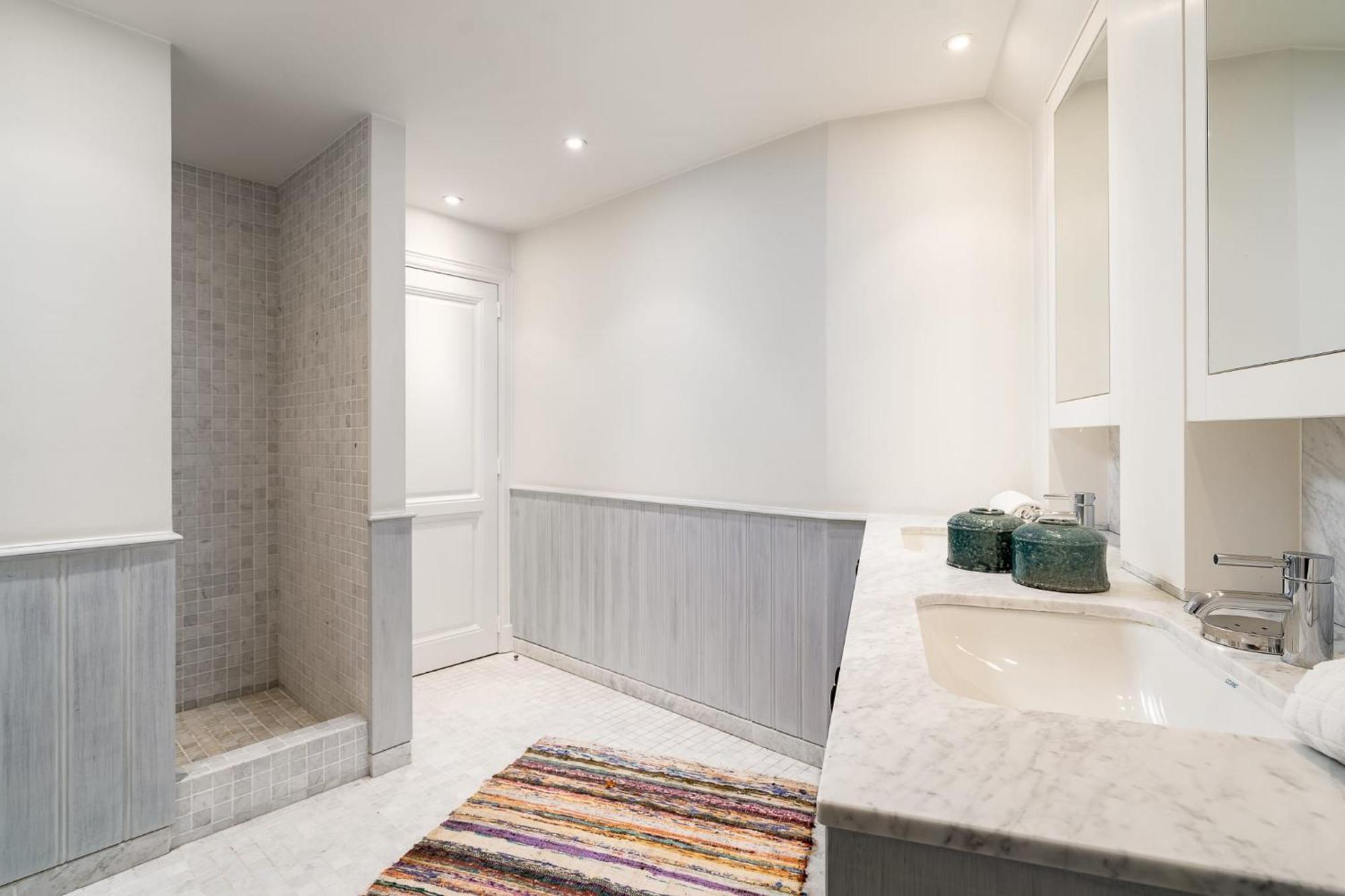 Huswell - Stunning Penthouse With Amazing View And Parking Apartment