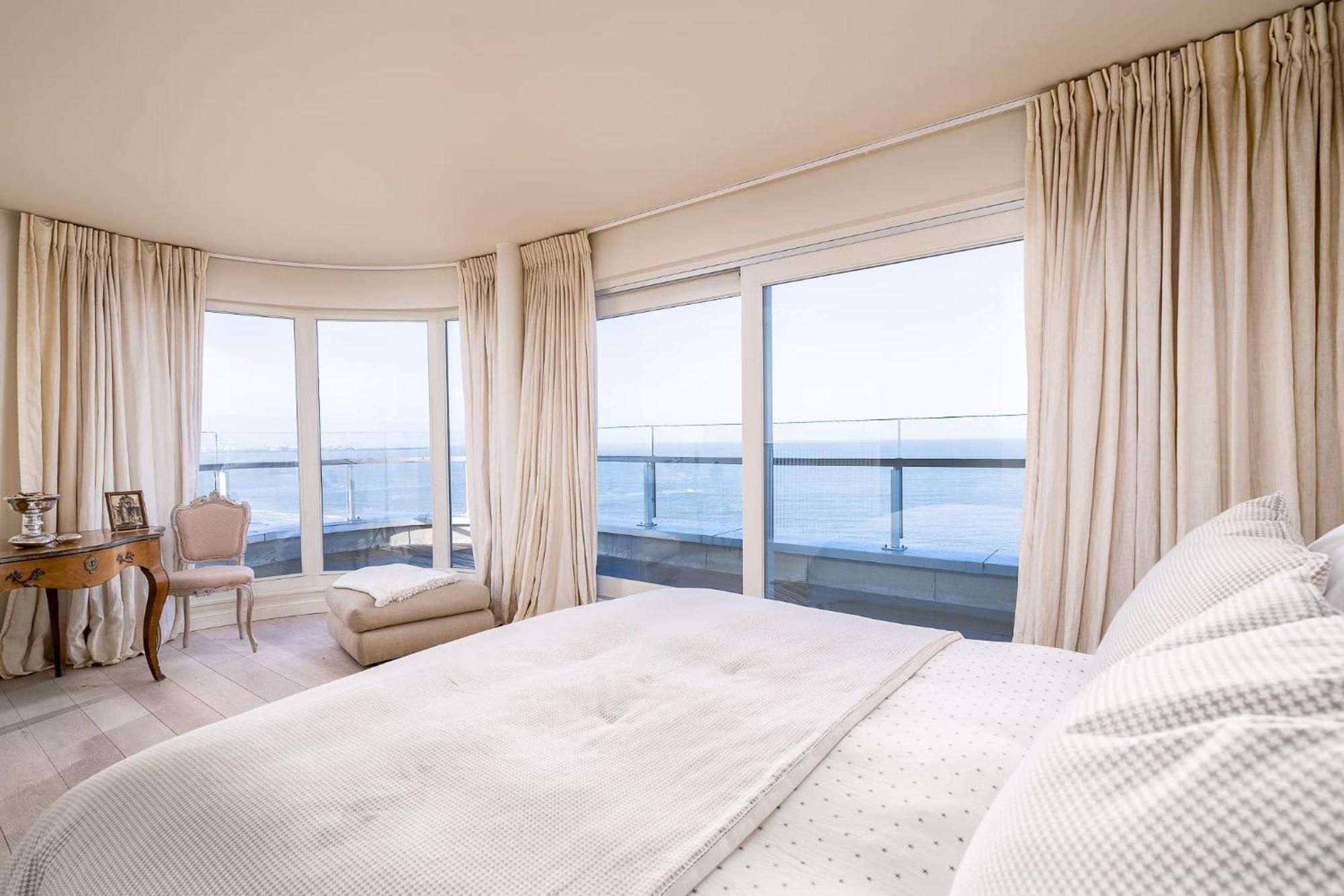 Huswell - Stunning Penthouse With Amazing View And Parking Apartment Knokke-Heist