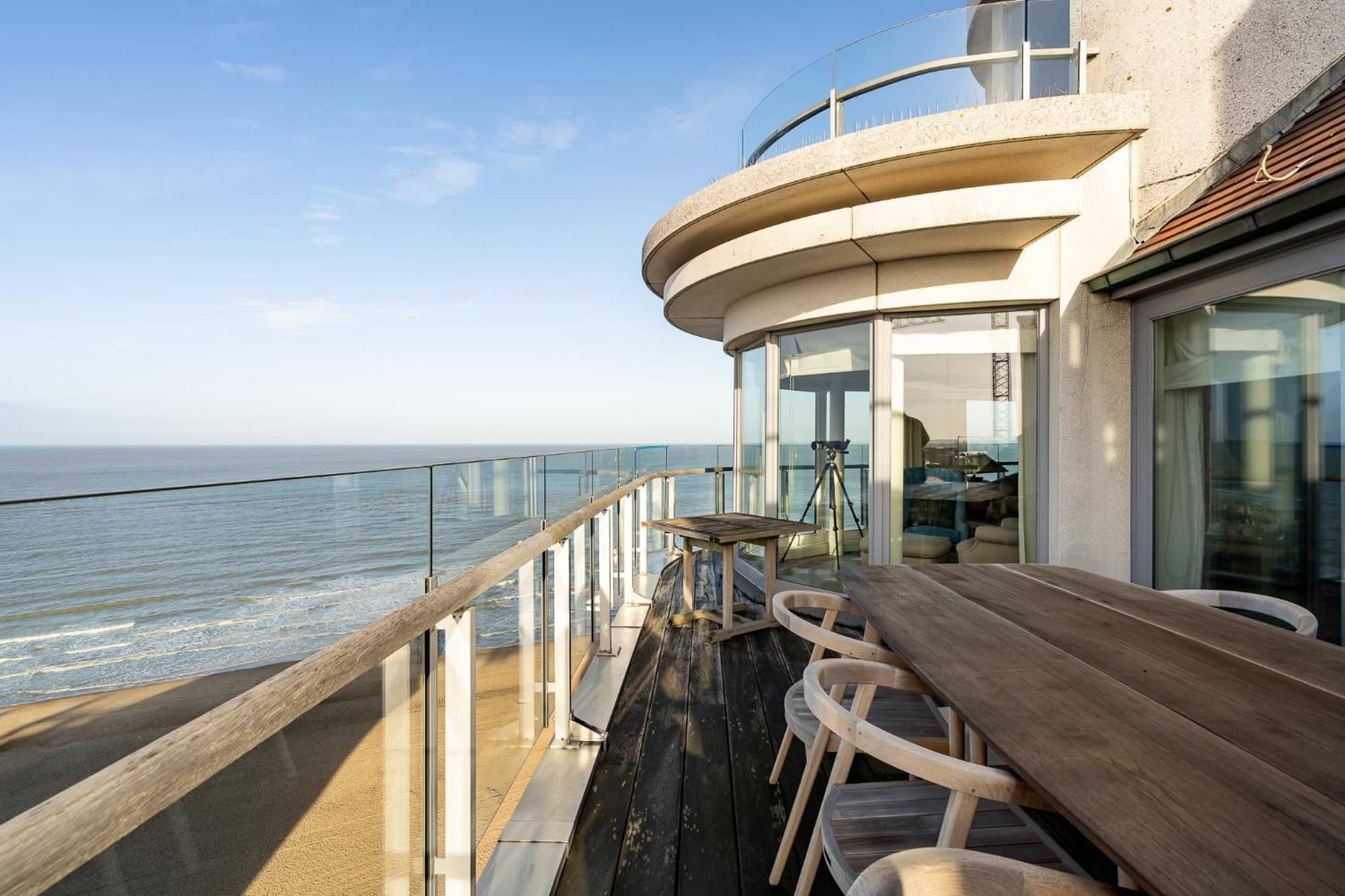 Huswell - Stunning Penthouse With Amazing View And Parking Apartment Knokke-Heist