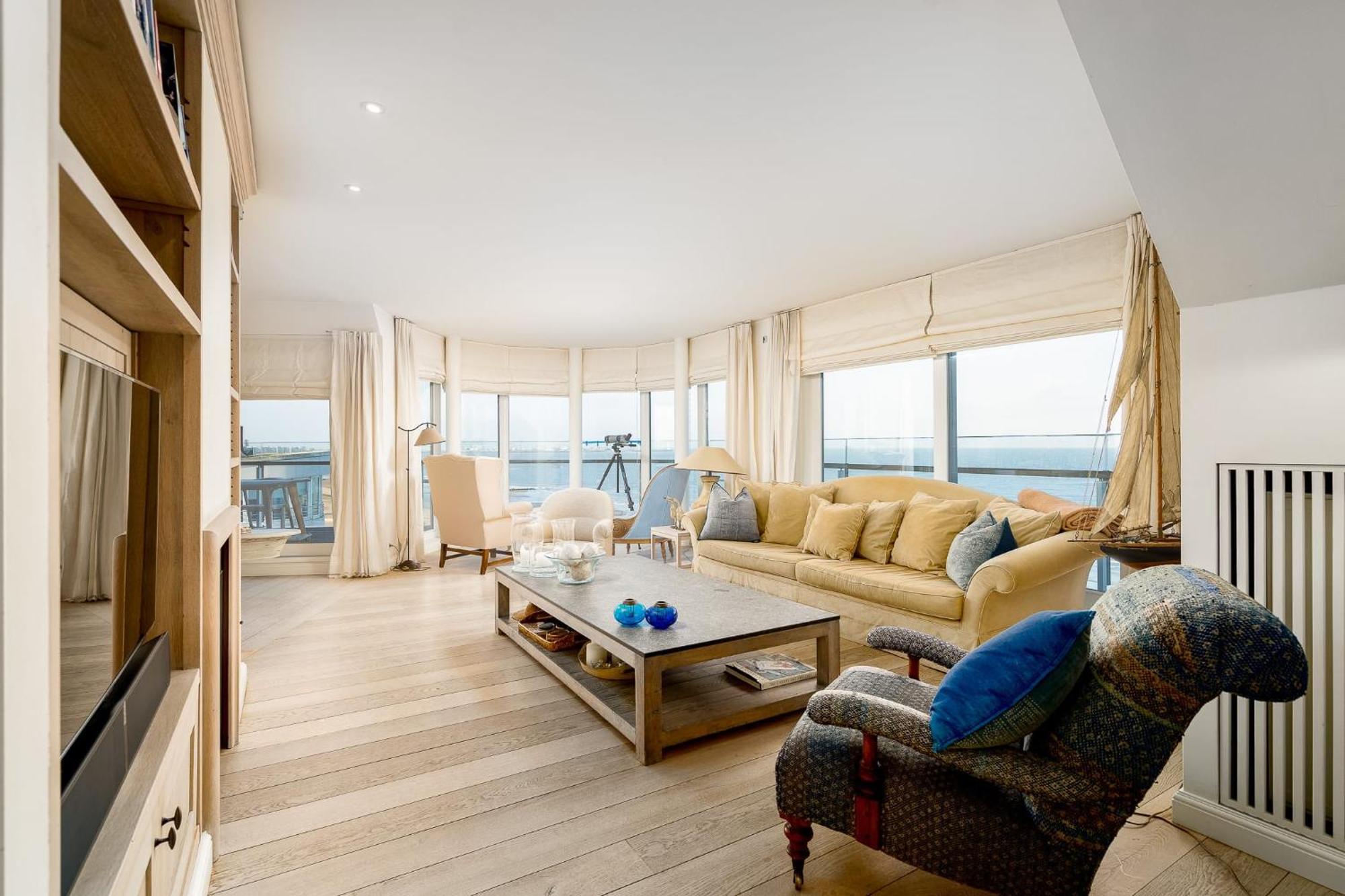 Huswell - Stunning Penthouse With Amazing View And Parking Apartment Knokke-Heist